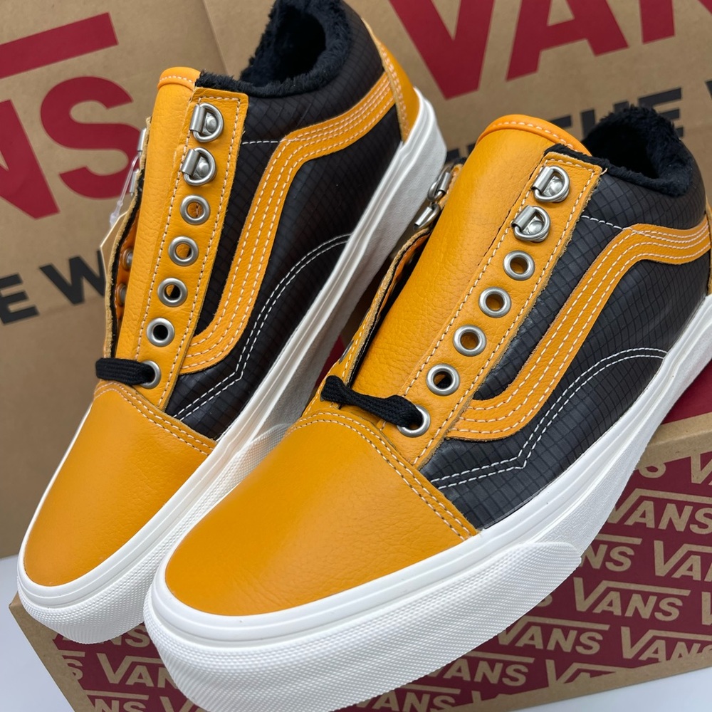 Vans WMNS Old Skool Mte
(Mte) Apricot/Black
VN0A348F2NF Sneakers - Picture 7 of 16